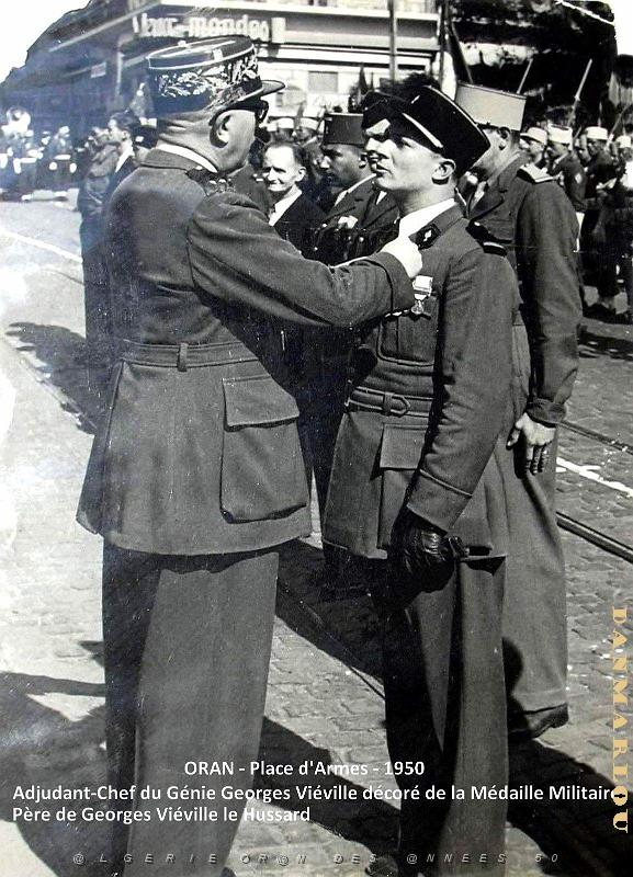 Oran - Place d'Armes - Vieville 1950.JPG